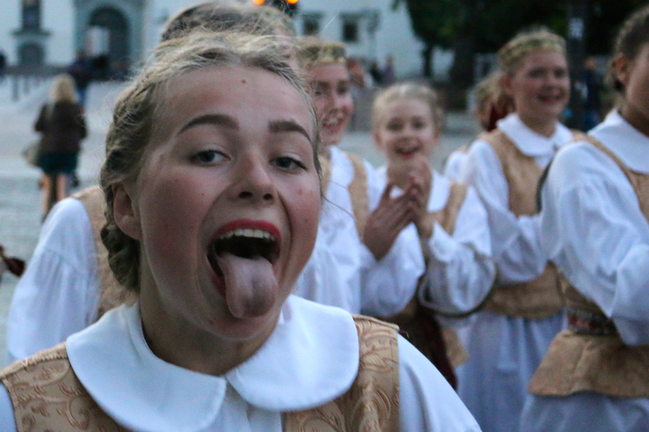 lithuania_dancers_11.jpg